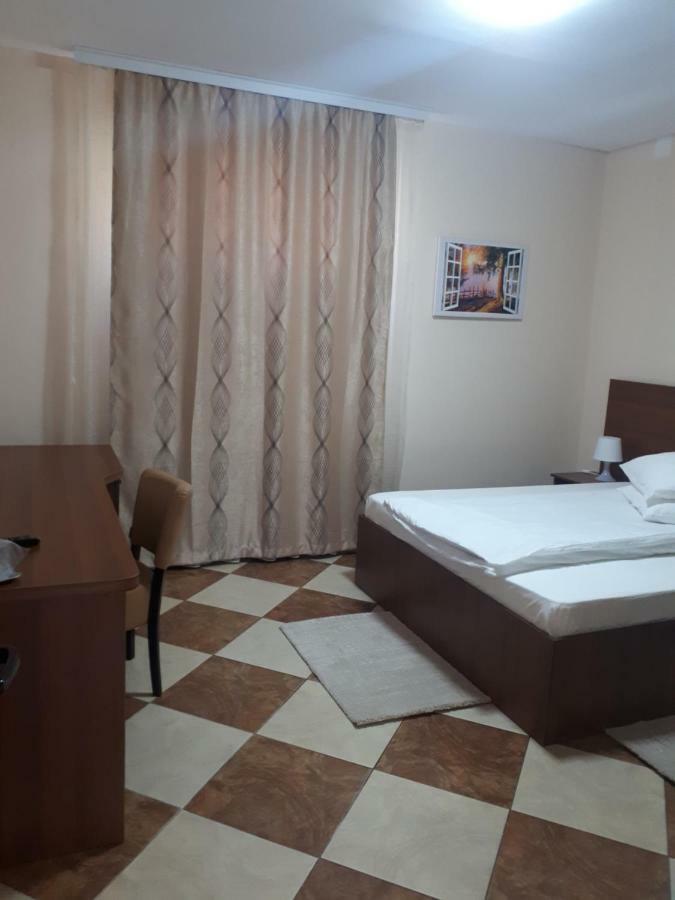 Apartament Victoria 1 Câmpina Zewnętrze zdjęcie